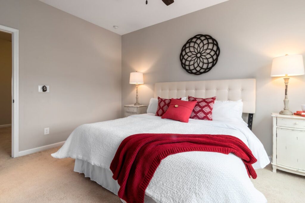 Geef je slaapkamer sfeer met wanddecoratie